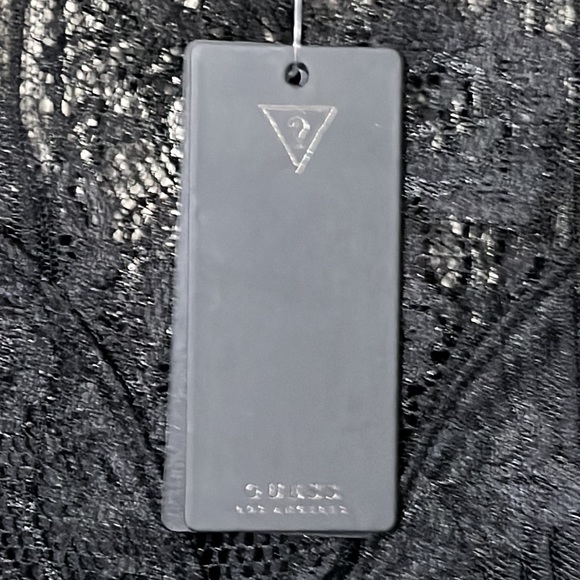 Guess Long-sleeve Embroidered Lace Top.  Size-XS. NWT. - Picture 5 of 6